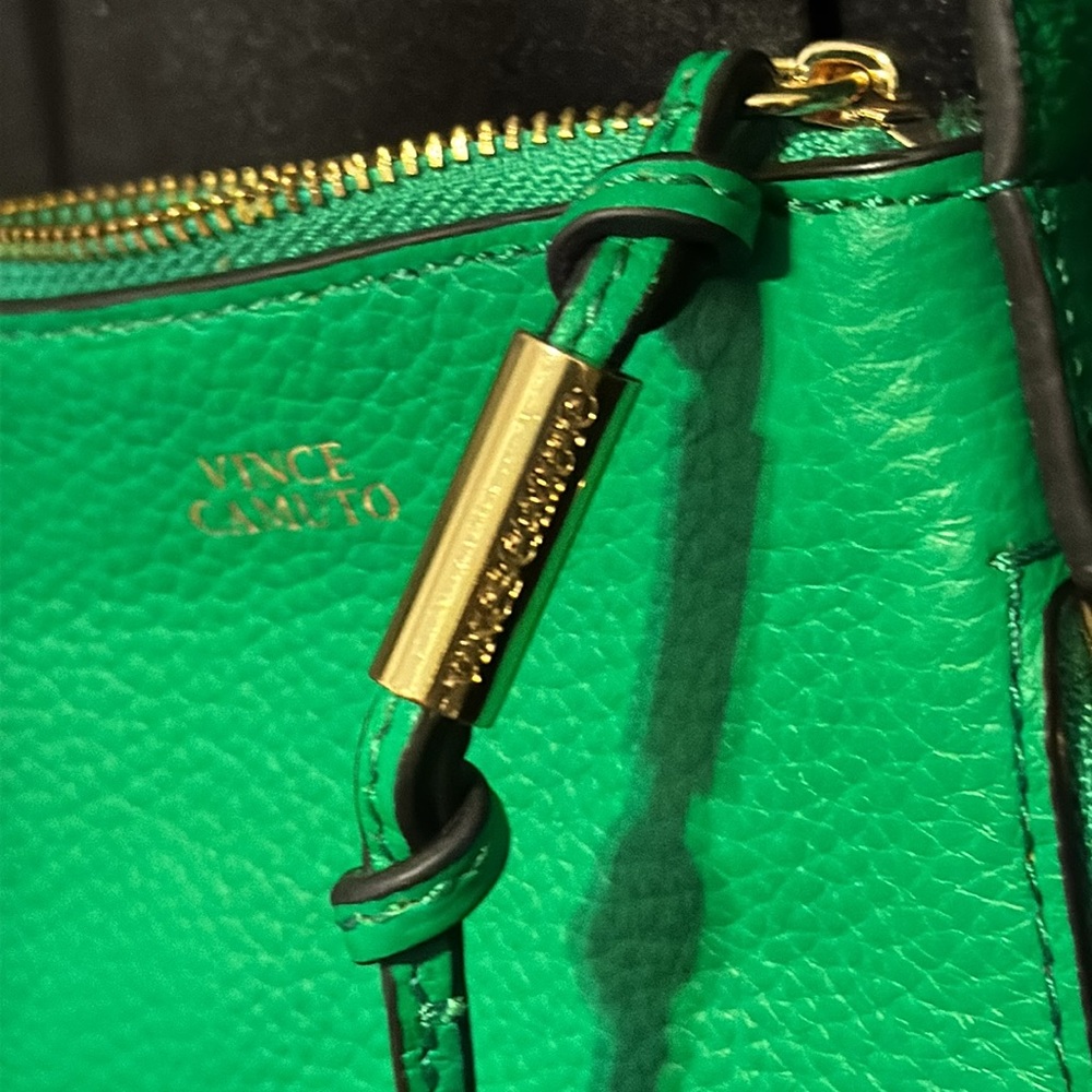 🆕 Vince Camuto Leather Kenzy Crossbody Lotus Green Purse NWT - Picture 6 of 6